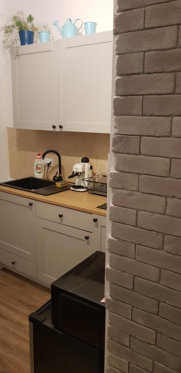 Rowna Apartment *