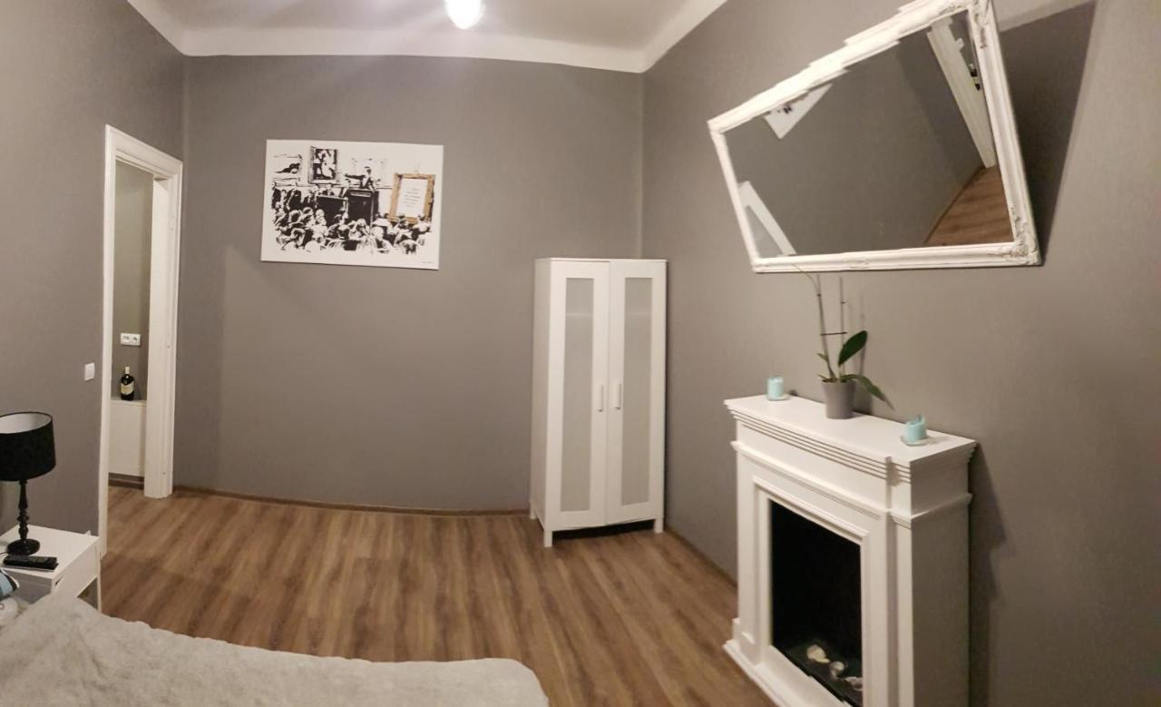 Apartament Równa